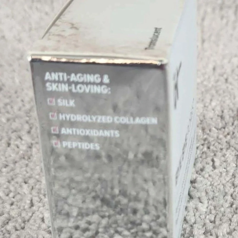 IT‎ Cosmetics Bye Bye Pores Poreless Finish Airbrush Powder Translucent 0.23oz